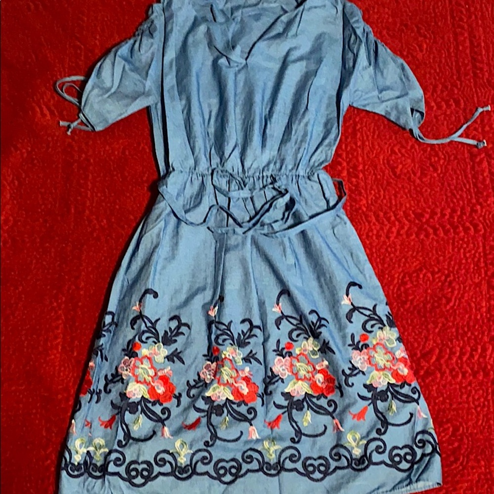 Roz & Ali dress
